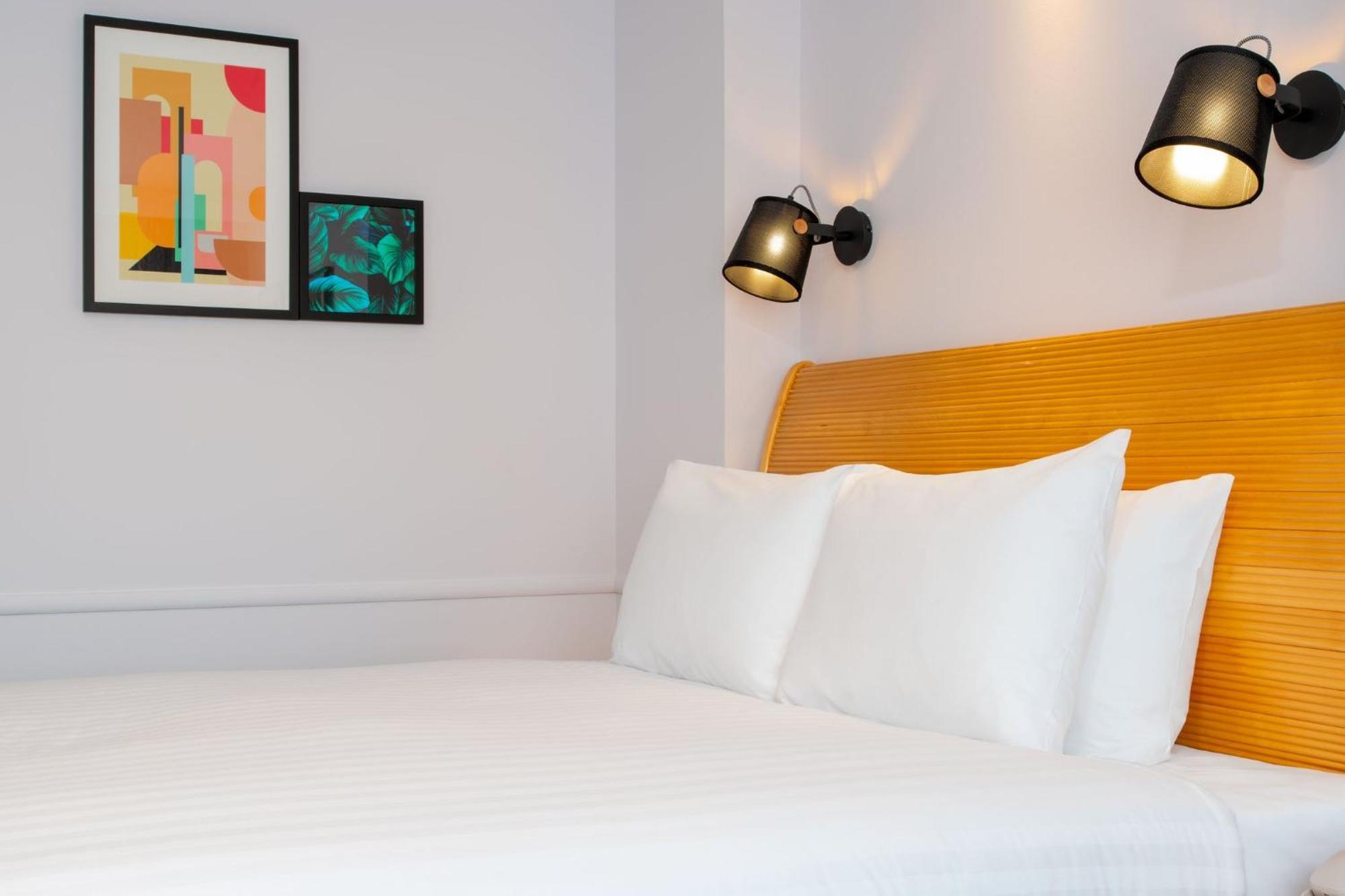 Holiday Inn Bristol Filton By Ihg Winterbourne Exterior photo
