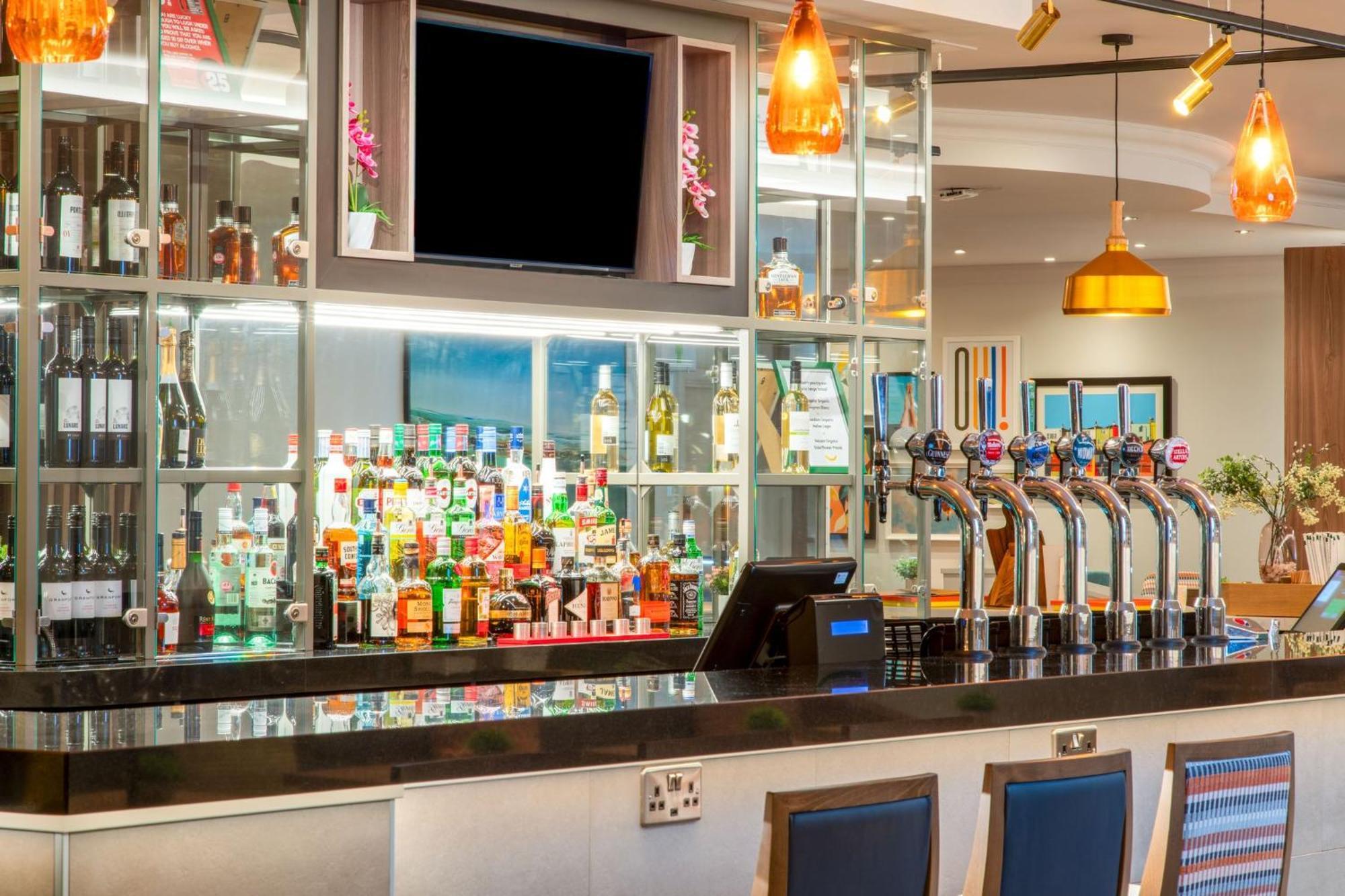 Holiday Inn Bristol Filton By Ihg Winterbourne Exterior photo