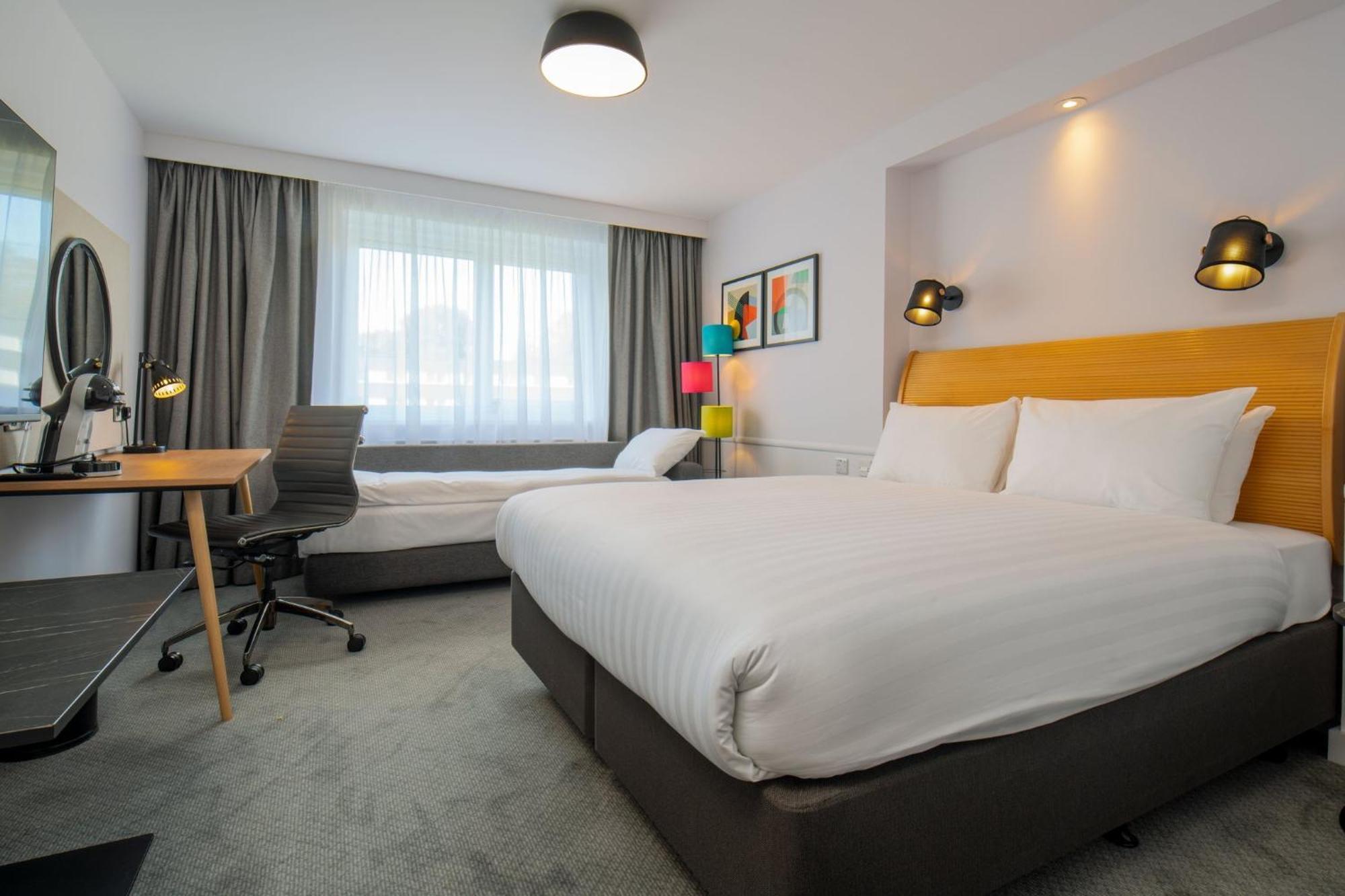 Holiday Inn Bristol Filton By Ihg Winterbourne Exterior photo