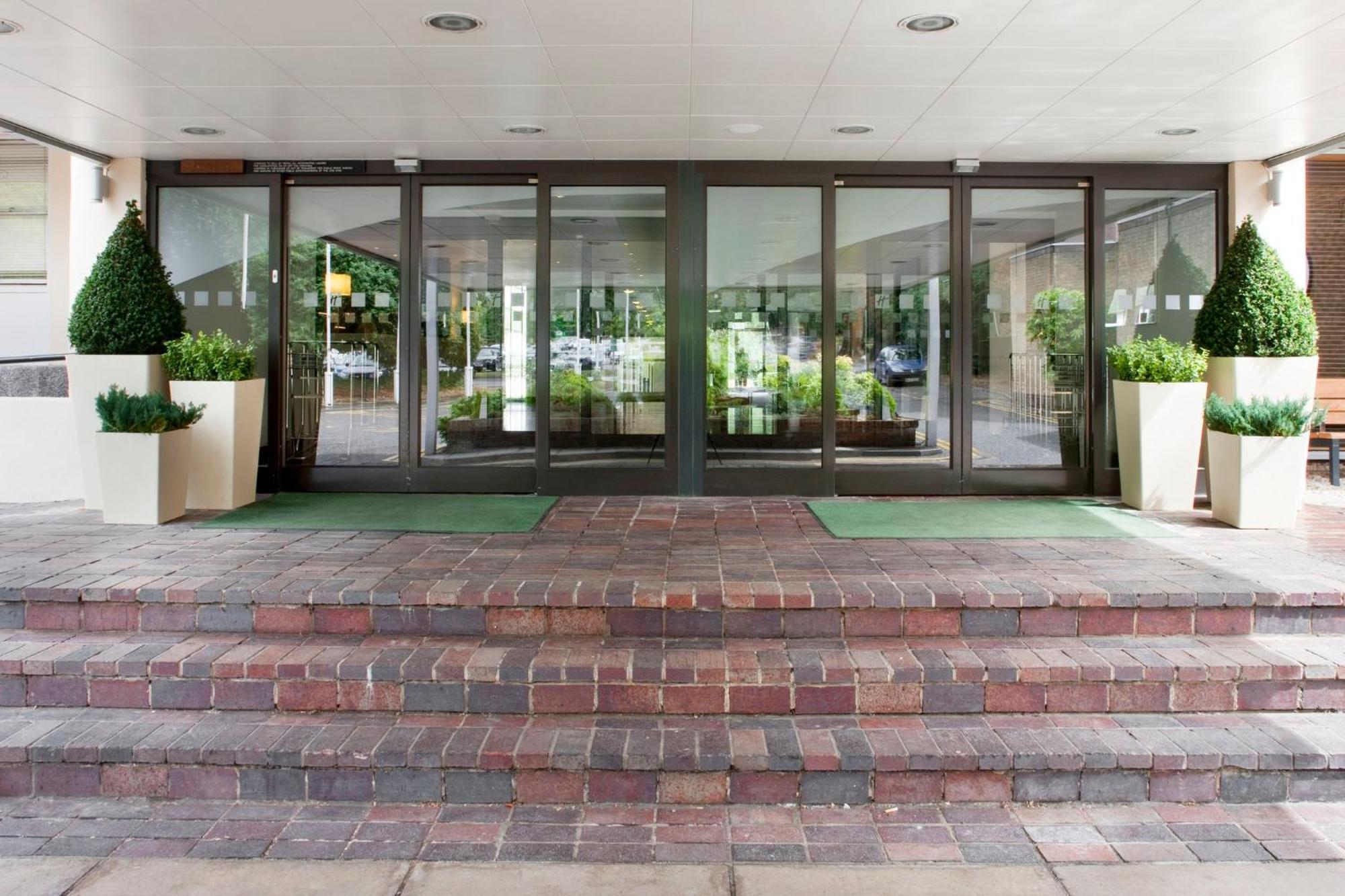 Holiday Inn Bristol Filton By Ihg Winterbourne Exterior photo